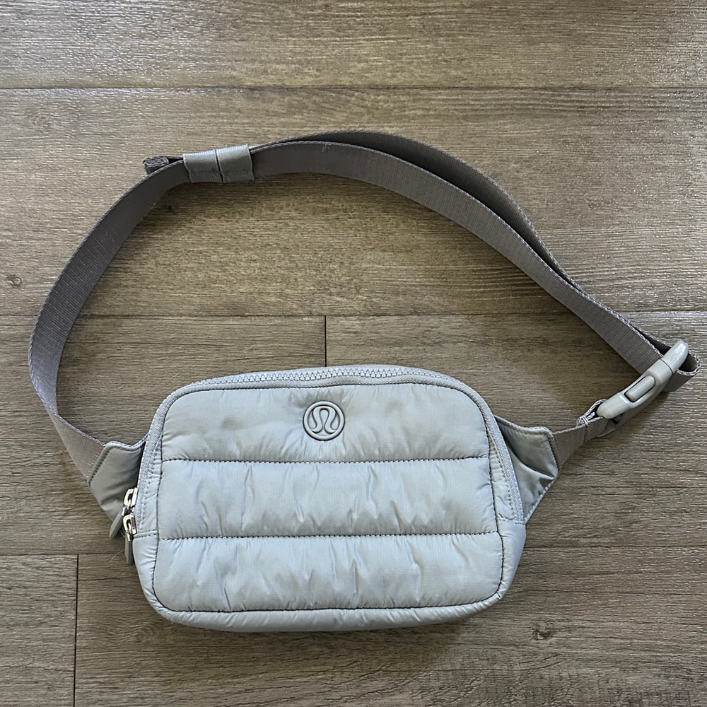Lululemon Athletica Light Gray Belt Bag